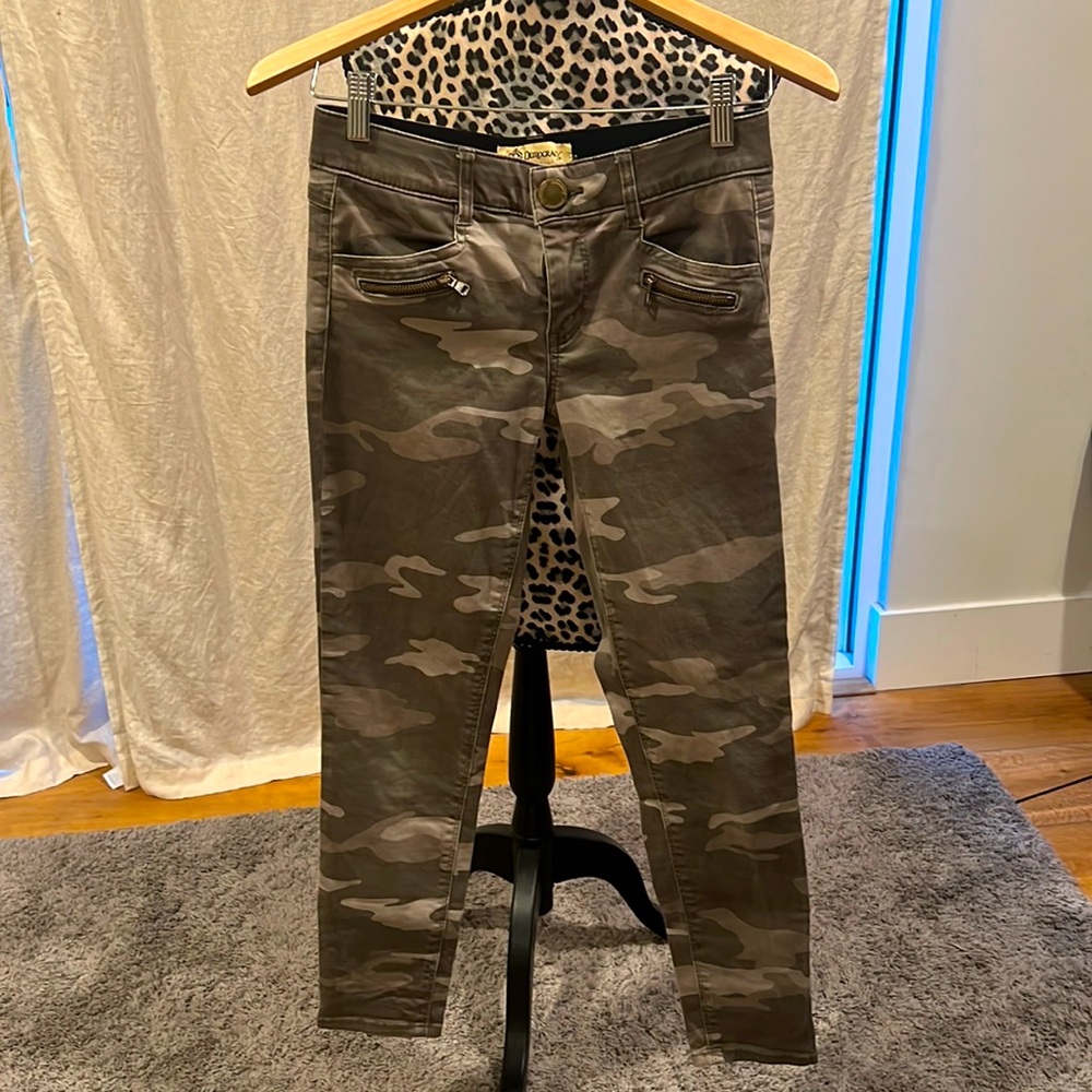 Democracy camo stretchy skinny style pants. Size 2.